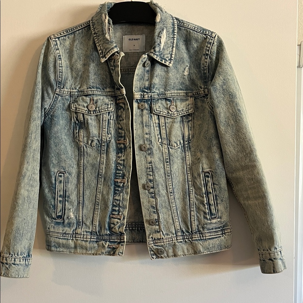 Old Navy women’s Light Wash Denim Jacket